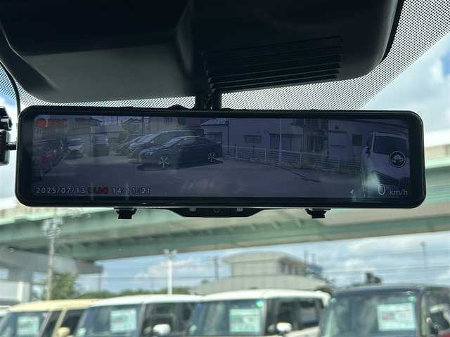 三菱 アウトランダー ＰＨＥＶ P 愛知県 2022(令4)年 2.7万km パールⅡ サンルーフ/スマートキー/プッシュスタート/純正12.3インチディスプレイ（スマホ連携ナビ）/フルセグTV/BT/appleCarPlay/BOSEサウンドシステム/全方位カメラ/2.0ETC/純正20インチAW/運転支援機能/・オートマチックハイビーム /・衝突被害軽減ブレーキシステム /・踏み間違い衝突防止アシスト/・車線逸脱防止支援機能/・車線逸脱警報システム /・ふらつき警報 /・前方衝突予測警報/・標識認識システム/・後側方衝突被害防止支援システム/・後退時車両検知警報システム/パーキングセンサー/ヒルスタートアシスト/レーダークルーズコントロール/ブラインドスポットモニター/ヘッドアップディスプレイ/ミラー型前後ドライブレコーダー/パワーバックドア/レザーシート/前席メモリー付きパワーシート/前席＋2列目シートヒーター /ハンドルヒーター /ステアリングスイッチ/パドルシフト/オートライト/LEDヘッドライト/置くだけ充電/リヤサンシェード/純正ドアバイザー/ラリアートガーニッシュ/ラリアートマッドフラップ/ラリアートフロアマット/取説、保証書