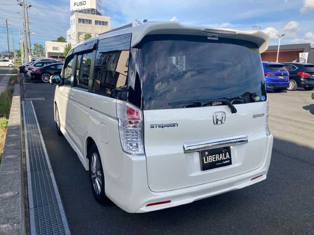 ホンダ ステップワゴン スパーダ Z 愛知県 2010(平22)年 15.3万km プレミアムホワイトパール 純正HDDナビ/バックカメラ/TV/DVD/パドルシフト/両側パワースライドドア/HIDヘッドライト/オートライト/スマートキー/ETC/純正16インチAW/保証書/取説/スペアキー