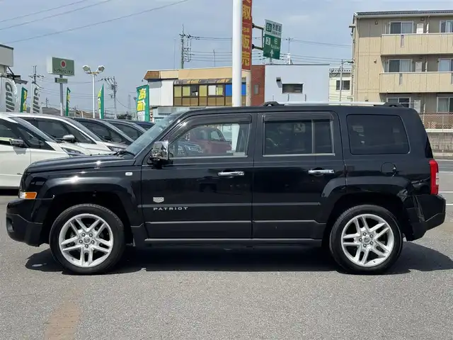 クライスラー・ジープ ジープ パトリオット リミテッド 千葉県 2011(平23)年 6.7万km 黒 4WD/社外ポータブルナビ/ワンセグTV/AM・FMラジオ/ETC/クルーズコントロール/純正フロアマット/革巻きステアリング/黒レザーシート/D席パワーシート/D+N席シートヒーター/純正18インチアルミホイール/ハロゲンヘッドライト/純正ドアバイザー/取扱説明書＆保証書