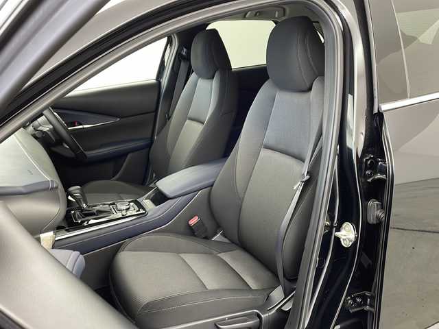 マツダ ＣＸ－３０ 20S プロアクティブツーリングセレ 兵庫県 2021(令3)年 2.5万km ジェットブラックマイカ ・純正8.8インチSDナビ/　Bluetoothオーディオ/　CD/DVD再生/　USB接続/　フルセグテレビ/・アラウンドビューモニター/・ETC/・衝突被害軽減システム/・レーダークルーズコントロール/・レーンキープアシスト/・ドライバーモニタリングシステム/・安全運転支援システム（i-ACTIVSENSE）/・前側方接近車両検知/・後側方接近車両検知/・ブラインドスポットモニター/・前方ドライブレコーダー/・電動リアゲート/・社外フロアマット/・シートヒーター（運転席・助手席）/・メモリーパワーシート（運転席）/・アイドリングストップ/・革巻きステアリング/・ステアリングリモコン/・ステアリングヒーター/・パドルシフト/・電動パーキングブレーキ/・オートブレーキホールド/・純正18インチアルミホイール/・ABS/・横滑り防止機能/・前後コーナーセンサー/・盗難防止装置/・オートライト/・オートマチックハイビーム/・LEDヘッドライト/・W＋サイドエアバック/・オートエアコン/・スマートキー