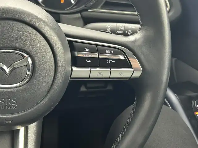 マツダ ＣＸ－３０ 20S プロアクティブツーリングセレ 熊本県 2021(令3)年 2.5万km ジェットブラックマイカ ・禁煙車/・純正8.8インチSDナビ/　Bluetoothオーディオ/　CD/DVD再生/　USB接続/　フルセグテレビ/・アラウンドビューモニター/・ETC/・衝突被害軽減システム/・レーダークルーズコントロール/・レーンキープアシスト/・ドライバーモニタリングシステム/・安全運転支援システム（i-ACTIVSENSE）/・前側方接近車両検知/・後側方接近車両検知/・ブラインドスポットモニター/・前方ドライブレコーダー/・電動リアゲート/・社外フロアマット/・シートヒーター（運転席・助手席）/・メモリーパワーシート（運転席）/・アイドリングストップ/・革巻きステアリング/・ステアリングリモコン/・ステアリングヒーター/・パドルシフト/・電動パーキングブレーキ/・オートブレーキホールド/・純正18インチアルミホイール/・ABS/・横滑り防止機能/・前後コーナーセンサー/・盗難防止装置/・オートライト/・オートマチックハイビーム/・LEDヘッドライト/・W＋サイドエアバック/・オートエアコン/・スマートキー