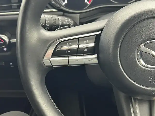 マツダ ＣＸ－３０ 20S プロアクティブツーリングセレ 熊本県 2021(令3)年 2.5万km ジェットブラックマイカ ・禁煙車/・純正8.8インチSDナビ/　Bluetoothオーディオ/　CD/DVD再生/　USB接続/　フルセグテレビ/・アラウンドビューモニター/・ETC/・衝突被害軽減システム/・レーダークルーズコントロール/・レーンキープアシスト/・ドライバーモニタリングシステム/・安全運転支援システム（i-ACTIVSENSE）/・前側方接近車両検知/・後側方接近車両検知/・ブラインドスポットモニター/・前方ドライブレコーダー/・電動リアゲート/・社外フロアマット/・シートヒーター（運転席・助手席）/・メモリーパワーシート（運転席）/・アイドリングストップ/・革巻きステアリング/・ステアリングリモコン/・ステアリングヒーター/・パドルシフト/・電動パーキングブレーキ/・オートブレーキホールド/・純正18インチアルミホイール/・ABS/・横滑り防止機能/・前後コーナーセンサー/・盗難防止装置/・オートライト/・オートマチックハイビーム/・LEDヘッドライト/・W＋サイドエアバック/・オートエアコン/・スマートキー