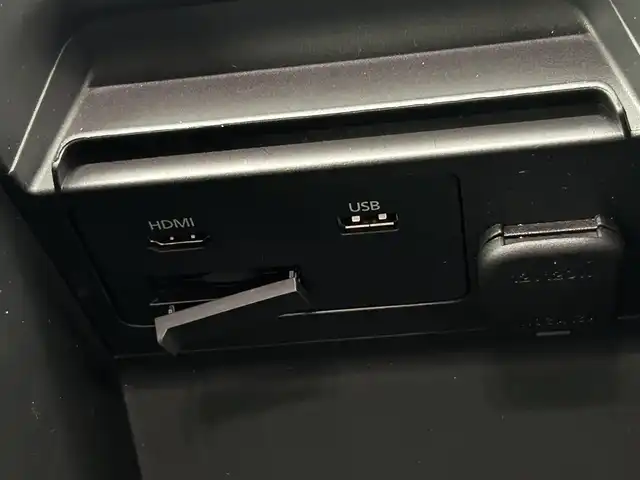 マツダ ＣＸ－３０ 20S プロアクティブツーリングセレ 熊本県 2021(令3)年 2.5万km ジェットブラックマイカ ・禁煙車/・純正8.8インチSDナビ/　Bluetoothオーディオ/　CD/DVD再生/　USB接続/　フルセグテレビ/・アラウンドビューモニター/・ETC/・衝突被害軽減システム/・レーダークルーズコントロール/・レーンキープアシスト/・ドライバーモニタリングシステム/・安全運転支援システム（i-ACTIVSENSE）/・前側方接近車両検知/・後側方接近車両検知/・ブラインドスポットモニター/・前方ドライブレコーダー/・電動リアゲート/・社外フロアマット/・シートヒーター（運転席・助手席）/・メモリーパワーシート（運転席）/・アイドリングストップ/・革巻きステアリング/・ステアリングリモコン/・ステアリングヒーター/・パドルシフト/・電動パーキングブレーキ/・オートブレーキホールド/・純正18インチアルミホイール/・ABS/・横滑り防止機能/・前後コーナーセンサー/・盗難防止装置/・オートライト/・オートマチックハイビーム/・LEDヘッドライト/・W＋サイドエアバック/・オートエアコン/・スマートキー