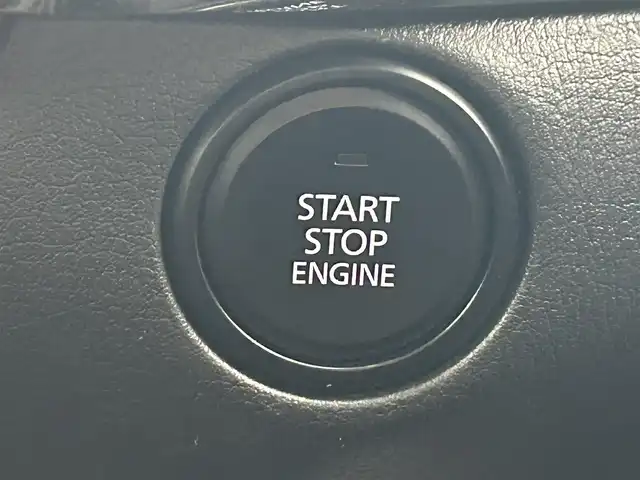 マツダ ＣＸ－３０ 20S プロアクティブツーリングセレ 熊本県 2021(令3)年 2.5万km ジェットブラックマイカ ・禁煙車/・純正8.8インチSDナビ/　Bluetoothオーディオ/　CD/DVD再生/　USB接続/　フルセグテレビ/・アラウンドビューモニター/・ETC/・衝突被害軽減システム/・レーダークルーズコントロール/・レーンキープアシスト/・ドライバーモニタリングシステム/・安全運転支援システム（i-ACTIVSENSE）/・前側方接近車両検知/・後側方接近車両検知/・ブラインドスポットモニター/・前方ドライブレコーダー/・電動リアゲート/・社外フロアマット/・シートヒーター（運転席・助手席）/・メモリーパワーシート（運転席）/・アイドリングストップ/・革巻きステアリング/・ステアリングリモコン/・ステアリングヒーター/・パドルシフト/・電動パーキングブレーキ/・オートブレーキホールド/・純正18インチアルミホイール/・ABS/・横滑り防止機能/・前後コーナーセンサー/・盗難防止装置/・オートライト/・オートマチックハイビーム/・LEDヘッドライト/・W＋サイドエアバック/・オートエアコン/・スマートキー