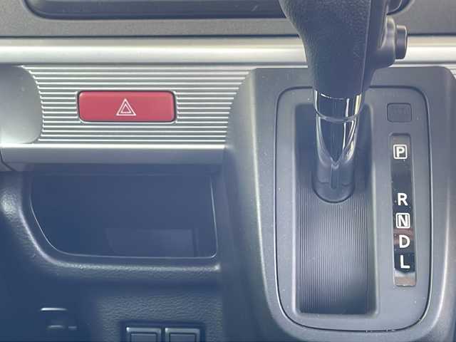 スズキ スペーシア ギア HYBRID XZ 兵庫県 2022(令4)年 0.9万km シフォンアイボリーM 登録時走行距離8766km/ワンオーナー/セーフティサポート/デュアルカメラブレーキサポート/アダプティブクルーズコントロール/純正8型ナビ/CD/DVD/フルセグ/Bluetooth/プッシュスタート/スマートキー/両側パワースライドドア/ガンメタリックドアミラー(電動オート格納機能)/ガンメタリックアウトサイドドアハンドル/ガンメタリックドアガーニッシュ/ガンメタリックサイドシルプロテクター/ガンメタリックバックドアガーニッシュ/ガンメタリックエンブレム/下部ガンメタリックプロテクター付リアバンパー/LEDヘッドランプ/LEDフロントフォグランプ/ヘッドアップディスプレイ/エコクール/リアヒーターダクト/スリムサーキュレーター/前席シートヒーター/後方視界支援ミラー/ETC/ルーフレール/保証書/取説/スペアキー1本