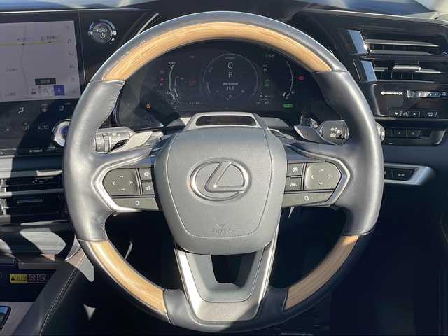 レクサス ＲＸ 450h+ バージョンL 岩手県 2024(令6)年 6.3万km ゴールドⅡ サンルーフ　デジタルミラー　アドバンストパーク　純正１４型ナビ　フルセグ　Ｂｌｕｅｔｏｏｔｈ　ＵＳＢ　ＨＤＭＩ　全周囲Ｃ　　純正２１ＡＷ　革シート　シートヒーター　エアシート　ステアヒーター　ETC