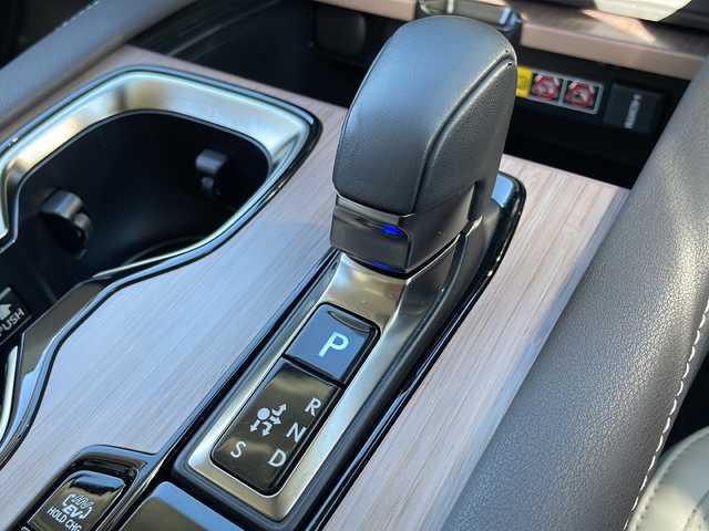 レクサス ＲＸ 450h+ バージョンL 岩手県 2024(令6)年 6.3万km ゴールドⅡ サンルーフ　デジタルミラー　アドバンストパーク　純正１４型ナビ　フルセグ　Ｂｌｕｅｔｏｏｔｈ　ＵＳＢ　ＨＤＭＩ　全周囲Ｃ　　純正２１ＡＷ　革シート　シートヒーター　エアシート　ステアヒーター　ETC