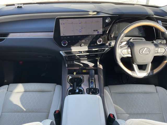 レクサス ＲＸ 450h+ バージョンL 岩手県 2024(令6)年 6.3万km ゴールドⅡ サンルーフ　デジタルミラー　アドバンストパーク　純正１４型ナビ　フルセグ　Ｂｌｕｅｔｏｏｔｈ　ＵＳＢ　ＨＤＭＩ　全周囲Ｃ　　純正２１ＡＷ　革シート　シートヒーター　エアシート　ステアヒーター　ETC