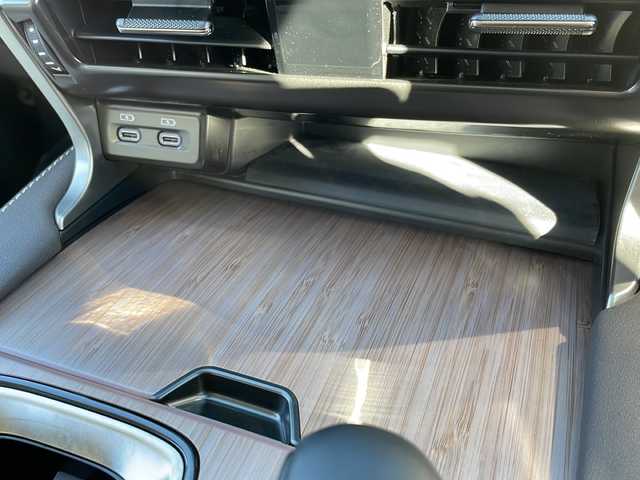 レクサス ＲＸ 450h+ バージョンL 岩手県 2024(令6)年 6.3万km ゴールドⅡ サンルーフ　デジタルミラー　アドバンストパーク　純正１４型ナビ　フルセグ　Ｂｌｕｅｔｏｏｔｈ　ＵＳＢ　ＨＤＭＩ　全周囲Ｃ　　純正２１ＡＷ　革シート　シートヒーター　エアシート　ステアヒーター　ETC