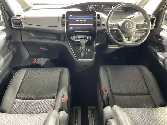 日産 セレナ ハイウェイスター V 神奈川県 2020(令2)年 3.9万km ダイヤモンドブラック 純正10型SDナビゲーション/AM FM Bluetooth フルセグ SD USB CD DVD/アラウンドビューモニター/両側ハンズフリーパワースライドドア/ブラインドスポットモニター/全方位運転支援システム/インテリジェントエマージェンシーブレーキ/後側方車両検知警報/後退時車両検知警報/標識検知機能/踏み間違い衝突防止アシスト/車線逸脱防止支援システム/車線逸脱警報/後側方衝突防止支援システム/アイドリングストップ/クルーズコントロール/革巻きステアリング/ステアリングリモコン/前方ドライブレコーダー/ETC/カプロンシート/純正フロアマット/LEDヘッドライト/オートライト/オートマチックハイビーム/フォグランプ/電動格納ミラー/ウィンカーミラー/純正16インチアルミホイール/ドアバイザー/インテリジェントキー