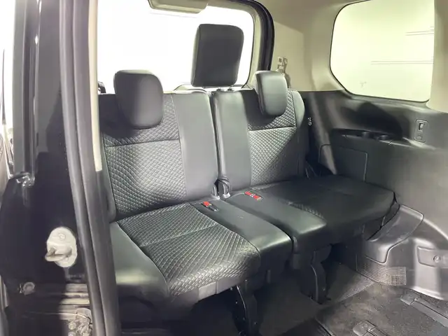 日産 セレナ ハイウェイスター V 神奈川県 2020(令2)年 3.9万km ダイヤモンドブラック 純正10型SDナビゲーション/AM FM Bluetooth フルセグ SD USB CD DVD/アラウンドビューモニター/両側ハンズフリーパワースライドドア/ブラインドスポットモニター/全方位運転支援システム/インテリジェントエマージェンシーブレーキ/後側方車両検知警報/後退時車両検知警報/標識検知機能/踏み間違い衝突防止アシスト/車線逸脱防止支援システム/車線逸脱警報/後側方衝突防止支援システム/アイドリングストップ/クルーズコントロール/革巻きステアリング/ステアリングリモコン/前方ドライブレコーダー/ETC/カプロンシート/純正フロアマット/LEDヘッドライト/オートライト/オートマチックハイビーム/フォグランプ/電動格納ミラー/ウィンカーミラー/純正16インチアルミホイール/ドアバイザー/インテリジェントキー