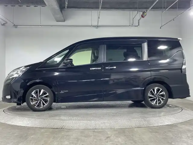 日産 セレナ ハイウェイスター V 神奈川県 2020(令2)年 3.9万km ダイヤモンドブラック 純正10型SDナビゲーション/AM FM Bluetooth フルセグ SD USB CD DVD/アラウンドビューモニター/両側ハンズフリーパワースライドドア/ブラインドスポットモニター/全方位運転支援システム/インテリジェントエマージェンシーブレーキ/後側方車両検知警報/後退時車両検知警報/標識検知機能/踏み間違い衝突防止アシスト/車線逸脱防止支援システム/車線逸脱警報/後側方衝突防止支援システム/アイドリングストップ/クルーズコントロール/革巻きステアリング/ステアリングリモコン/前方ドライブレコーダー/ETC/カプロンシート/純正フロアマット/LEDヘッドライト/オートライト/オートマチックハイビーム/フォグランプ/電動格納ミラー/ウィンカーミラー/純正16インチアルミホイール/ドアバイザー/インテリジェントキー
