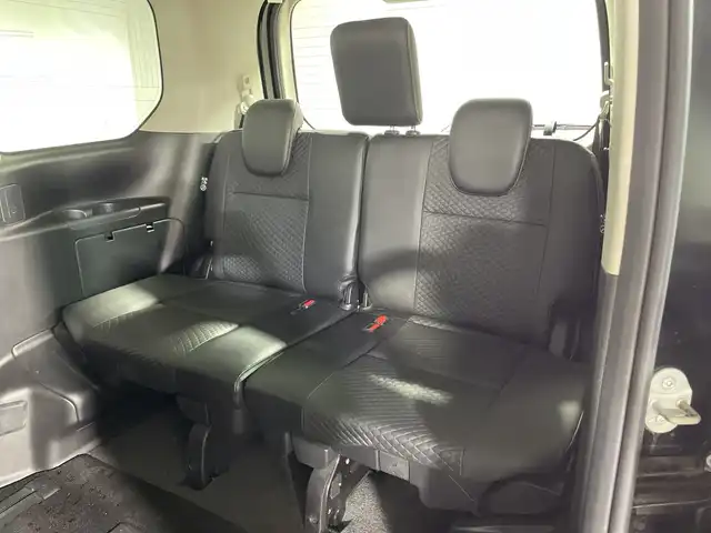 日産 セレナ ハイウェイスター V 神奈川県 2020(令2)年 3.9万km ダイヤモンドブラック 純正10型SDナビゲーション/AM FM Bluetooth フルセグ SD USB CD DVD/アラウンドビューモニター/両側ハンズフリーパワースライドドア/ブラインドスポットモニター/全方位運転支援システム/インテリジェントエマージェンシーブレーキ/後側方車両検知警報/後退時車両検知警報/標識検知機能/踏み間違い衝突防止アシスト/車線逸脱防止支援システム/車線逸脱警報/後側方衝突防止支援システム/アイドリングストップ/クルーズコントロール/革巻きステアリング/ステアリングリモコン/前方ドライブレコーダー/ETC/カプロンシート/純正フロアマット/LEDヘッドライト/オートライト/オートマチックハイビーム/フォグランプ/電動格納ミラー/ウィンカーミラー/純正16インチアルミホイール/ドアバイザー/インテリジェントキー