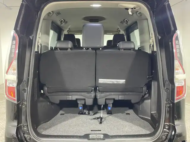 日産 セレナ ハイウェイスター V 神奈川県 2020(令2)年 3.9万km ダイヤモンドブラック 純正10型SDナビゲーション/AM FM Bluetooth フルセグ SD USB CD DVD/アラウンドビューモニター/両側ハンズフリーパワースライドドア/ブラインドスポットモニター/全方位運転支援システム/インテリジェントエマージェンシーブレーキ/後側方車両検知警報/後退時車両検知警報/標識検知機能/踏み間違い衝突防止アシスト/車線逸脱防止支援システム/車線逸脱警報/後側方衝突防止支援システム/アイドリングストップ/クルーズコントロール/革巻きステアリング/ステアリングリモコン/前方ドライブレコーダー/ETC/カプロンシート/純正フロアマット/LEDヘッドライト/オートライト/オートマチックハイビーム/フォグランプ/電動格納ミラー/ウィンカーミラー/純正16インチアルミホイール/ドアバイザー/インテリジェントキー