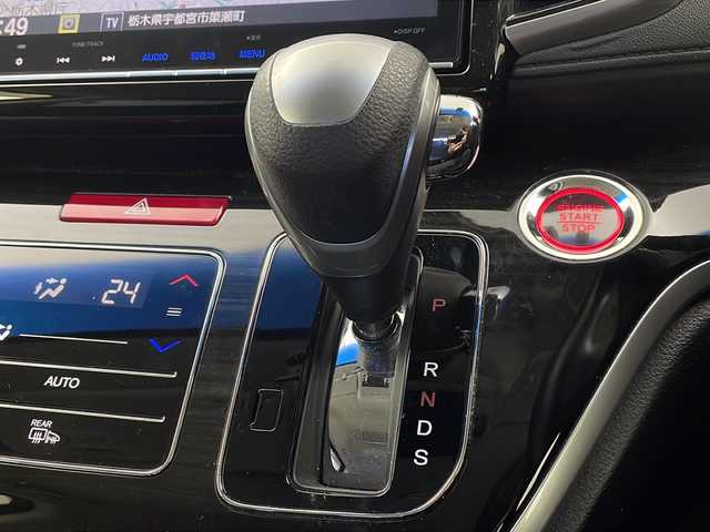 ホンダ オデッセイ アブソルート ホンダセンシング 栃木県 2017(平29)年 4.7万km クリスタルブラックパール 純正ＳＤナビ　/・CD/DVD/BT/フルセグTV/全方位カメラ　/純正フリップダウンモニター　/両側パワースライドドア　/レーダークルーズコントロール　/ＥＴＣ２．０　/純正前方ドライブレコーダー　/オートライト　/ＬＥＤライト/ステアリングスイッチ/パドルシフト