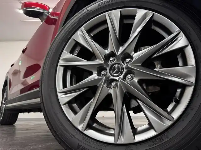 マツダ ＣＸ－５ XD エクスクルーシブモード 三重県 2020(令2)年 6.4万km ソウルレッドクリスタルM ディーゼルターボ/FF/MTモード付フロア6AT/純正 8インチナビ/（FM/AM/aha/Stitcher/Bluetooth/USB/CD*/AUX/DVD*/TV*）*…OP/360°ビュー・モニター/BOSEサウンドシステム/純正フルエアロ（フロント、サイド、リアアンダースカート）/ETC/安全/●車間認知支援システム/●スマートブレーキサポート/●スマートシティブレーキサポート/●車線逸脱警報/●レーンキープアシストシステム/●レーダークルーズコントロール/●BSMシステム（RCTA機能付）/●交通標識認識システム/●ドライバーアテンションアラート/パーキングセンサーシステム/装備/・ナッパレザーシート（ディープレッド）/・パワーシート（D10way/N6way）/・シートヒーター（D/N/2nd左右）/・ステアリングヒーター/・シートベンチレーション（D/N）/・パワーテールゲート/・アクティブドライビングディスプレイ（HUD）/・左右独立オートエアコン/・オートライト/・LEDヘッドランプ/・レインセンサーワイパー/・電子パーキングブレーキ＆オートホールド/・ステアリングスイッチ/・プッシュスタート/・純正19inAW/・スマートキーx1/・保/取/ナビ取/など