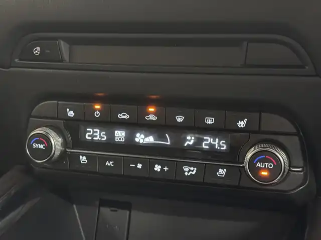 マツダ ＣＸ－５ XD エクスクルーシブモード 三重県 2020(令2)年 6.4万km ソウルレッドクリスタルM ディーゼルターボ/FF/MTモード付フロア6AT/純正 8インチナビ/（FM/AM/aha/Stitcher/Bluetooth/USB/CD*/AUX/DVD*/TV*）*…OP/360°ビュー・モニター/BOSEサウンドシステム/純正フルエアロ（フロント、サイド、リアアンダースカート）/ETC/安全/●車間認知支援システム/●スマートブレーキサポート/●スマートシティブレーキサポート/●車線逸脱警報/●レーンキープアシストシステム/●レーダークルーズコントロール/●BSMシステム（RCTA機能付）/●交通標識認識システム/●ドライバーアテンションアラート/パーキングセンサーシステム/装備/・ナッパレザーシート（ディープレッド）/・パワーシート（D10way/N6way）/・シートヒーター（D/N/2nd左右）/・ステアリングヒーター/・シートベンチレーション（D/N）/・パワーテールゲート/・アクティブドライビングディスプレイ（HUD）/・左右独立オートエアコン/・オートライト/・LEDヘッドランプ/・レインセンサーワイパー/・電子パーキングブレーキ＆オートホールド/・ステアリングスイッチ/・プッシュスタート/・純正19inAW/・スマートキーx1/・保/取/ナビ取/など