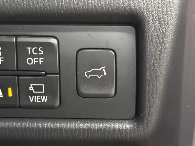 マツダ ＣＸ－５ XD エクスクルーシブモード 三重県 2020(令2)年 6.4万km ソウルレッドクリスタルM ディーゼルターボ/FF/MTモード付フロア6AT/純正 8インチナビ/（FM/AM/aha/Stitcher/Bluetooth/USB/CD*/AUX/DVD*/TV*）*…OP/360°ビュー・モニター/BOSEサウンドシステム/純正フルエアロ（フロント、サイド、リアアンダースカート）/ETC/安全/●車間認知支援システム/●スマートブレーキサポート/●スマートシティブレーキサポート/●車線逸脱警報/●レーンキープアシストシステム/●レーダークルーズコントロール/●BSMシステム（RCTA機能付）/●交通標識認識システム/●ドライバーアテンションアラート/パーキングセンサーシステム/装備/・ナッパレザーシート（ディープレッド）/・パワーシート（D10way/N6way）/・シートヒーター（D/N/2nd左右）/・ステアリングヒーター/・シートベンチレーション（D/N）/・パワーテールゲート/・アクティブドライビングディスプレイ（HUD）/・左右独立オートエアコン/・オートライト/・LEDヘッドランプ/・レインセンサーワイパー/・電子パーキングブレーキ＆オートホールド/・ステアリングスイッチ/・プッシュスタート/・純正19inAW/・スマートキーx1/・保/取/ナビ取/など