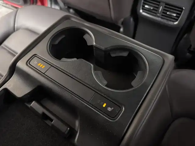 マツダ ＣＸ－５ XD エクスクルーシブモード 三重県 2020(令2)年 6.4万km ソウルレッドクリスタルM ディーゼルターボ/FF/MTモード付フロア6AT/純正 8インチナビ/（FM/AM/aha/Stitcher/Bluetooth/USB/CD*/AUX/DVD*/TV*）*…OP/360°ビュー・モニター/BOSEサウンドシステム/純正フルエアロ（フロント、サイド、リアアンダースカート）/ETC/安全/●車間認知支援システム/●スマートブレーキサポート/●スマートシティブレーキサポート/●車線逸脱警報/●レーンキープアシストシステム/●レーダークルーズコントロール/●BSMシステム（RCTA機能付）/●交通標識認識システム/●ドライバーアテンションアラート/パーキングセンサーシステム/装備/・ナッパレザーシート（ディープレッド）/・パワーシート（D10way/N6way）/・シートヒーター（D/N/2nd左右）/・ステアリングヒーター/・シートベンチレーション（D/N）/・パワーテールゲート/・アクティブドライビングディスプレイ（HUD）/・左右独立オートエアコン/・オートライト/・LEDヘッドランプ/・レインセンサーワイパー/・電子パーキングブレーキ＆オートホールド/・ステアリングスイッチ/・プッシュスタート/・純正19inAW/・スマートキーx1/・保/取/ナビ取/など