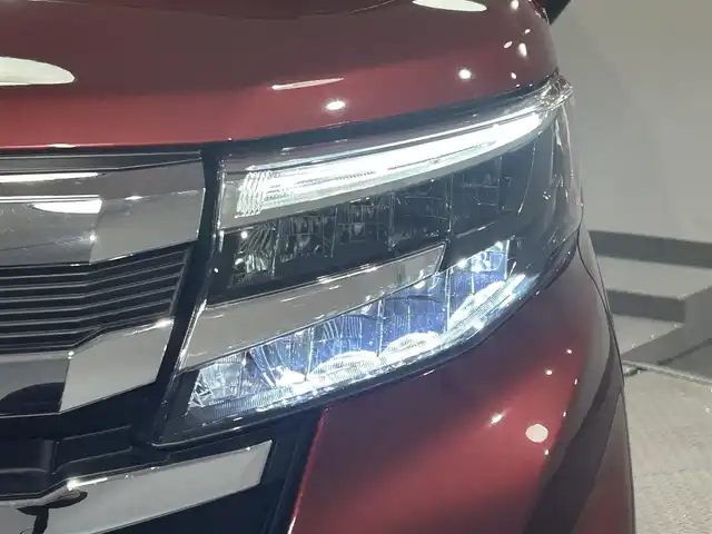 トヨタ ルーミー カスタムG－T 愛知県 2021(令3)年 2.9万km ファイアークォーツレッドM 純正9インチディスプレイオーディオ/（Bluetooth/フルセグTV/Carplay/USB）/スマートアシスト/　　-衝突回避支援ブレーキ/　　-車線逸脱警報/　　-先行車発進お知らせ機能/　　-アダプティブドライビングビーム/　　-コーナーセンサー/　　-標識認識機能/　　-ふらつき警報/　　-レーダークルーズコントロール/両側電動スライドドア/アラウンドビューモニター/LEDヘッドライト/ETC/ドライブレコーダー/スマートキー/アイドリングストップ/電動パーキングブレーキ/純正15インチAW/純正フロアマット/スペアタイヤ有
