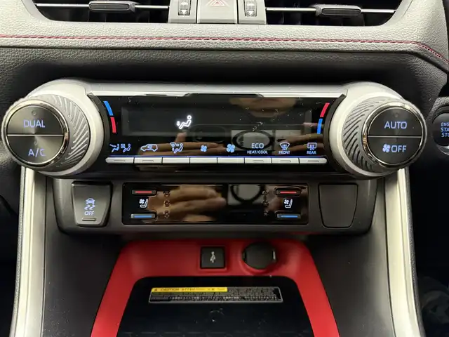 トヨタ ＲＡＶ４ アドベンチャー オフロードPKG 宮城県 2021(令3)年 2.9万km グレーメタリック 4WD/純正ディスプレイオーディオナビ/パワーバックドア/バックモニター/クリアランスソナー/アダプティブクルーズコントロール/プリクラッシュセーフティ/オートマチックハイビーム/レーントレーシングアシスト/ビルトインETC/前後ドライブレコーダー/シートヒーター/エアシート/ステアリングヒーター/BSM/プッシュスタート/スマートキー/オートライト/オートマチックハイビーム/LEDヘッドライト/ワイヤレス充電/スマートフォン連携/純正フロアマット/専用サスペンション/専用18インチAW/ルーフレール/禁煙車