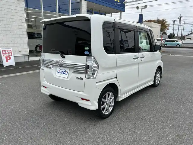 ダイハツ タント カスタム X 群馬県 2016(平28)年 7.9万km パールホワイトⅢ (株)IDOMが運営する【じしゃロン伊勢崎店】の自社ローン専用車両になりますこちらは現金またはオートローンご利用時の価格です。自社ローンご希望の方は別途その旨お申付け下さい/純正SDナビゲーション/バックカメラ/CD/DVD/SD/BT/DTV/USB/HDMI/左パワースライドドア/ETC/オートライト/LEDヘッドライト/フォグライト/アイドリングストップ/ドアバイザー/純正フロアマット