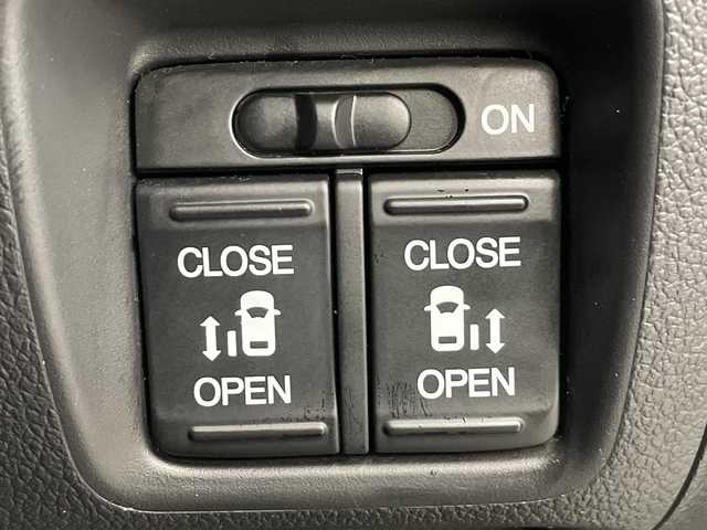 ホンダ Ｎ ＢＯＸ カスタム G ターボ Lパッケージ 神奈川県 2016(平28)年 2.3万km クリスタルブラックパール ＣＴＢＡ/両側パワースライドドア/純正７型ナビ(VXM-174VFXi)/(CD/DVD/SD/BT/フルセグTV)/バックカメラ/半革シート/ＥＴＣ/純正１５インチアルミホイール/ＨＩＤオートライト/フォグランプ/パドルシフト/プッシュスタート/クルーズコントロール/取扱説明書