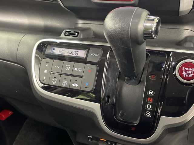 ホンダ Ｎ ＢＯＸ カスタム G ターボ Lパッケージ 神奈川県 2016(平28)年 2.3万km クリスタルブラックパール ＣＴＢＡ/両側パワースライドドア/純正７型ナビ(VXM-174VFXi)/(CD/DVD/SD/BT/フルセグTV)/バックカメラ/半革シート/ＥＴＣ/純正１５インチアルミホイール/ＨＩＤオートライト/フォグランプ/パドルシフト/プッシュスタート/クルーズコントロール/取扱説明書