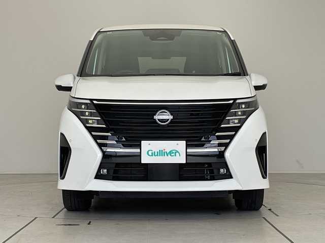 日産 セレナ ハイウェイスター V Vセレクション 愛知県 2024(令6)年 1.1万km プリズムホワイト プロパイロット/純正9型ナビ/全方位カメラ/両側パワースライドドア/レーダークルーズコントロール/シートヒーター/バックカメラ/コーナーセンサー/ブラインドスポットモニター/LEDヘッドライト/パドルシフト/インテリジェントミラー/リアオートエアコン/オートマチックハイビーム/ETC/衝突軽減システム/フルセグ/Bluetooth/ステアリングスイッチ/スマートキー/プッシュスタート