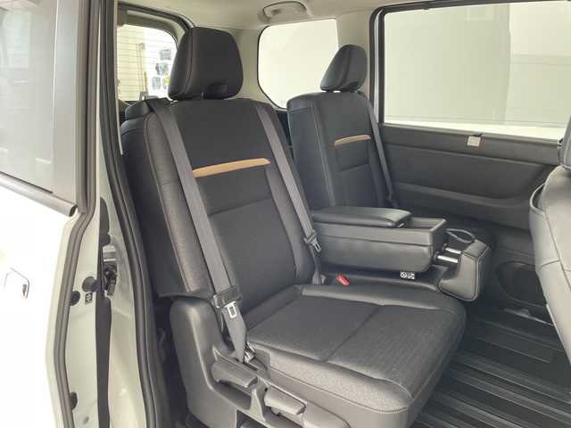 日産 セレナ ハイウェイスター V Vセレクション 愛知県 2024(令6)年 1.1万km プリズムホワイト プロパイロット/純正9型ナビ/全方位カメラ/両側パワースライドドア/レーダークルーズコントロール/シートヒーター/バックカメラ/コーナーセンサー/ブラインドスポットモニター/LEDヘッドライト/パドルシフト/インテリジェントミラー/リアオートエアコン/オートマチックハイビーム/ETC/衝突軽減システム/フルセグ/Bluetooth/ステアリングスイッチ/スマートキー/プッシュスタート