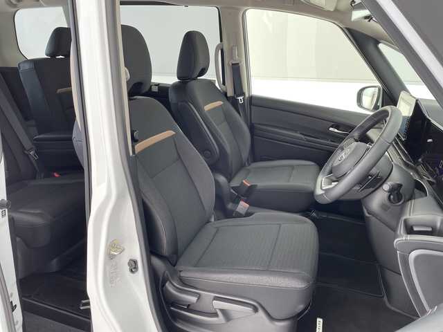 日産 セレナ ハイウェイスター V Vセレクション 愛知県 2024(令6)年 1.1万km プリズムホワイト プロパイロット/純正9型ナビ/全方位カメラ/両側パワースライドドア/レーダークルーズコントロール/シートヒーター/バックカメラ/コーナーセンサー/ブラインドスポットモニター/LEDヘッドライト/パドルシフト/インテリジェントミラー/リアオートエアコン/オートマチックハイビーム/ETC/衝突軽減システム/フルセグ/Bluetooth/ステアリングスイッチ/スマートキー/プッシュスタート