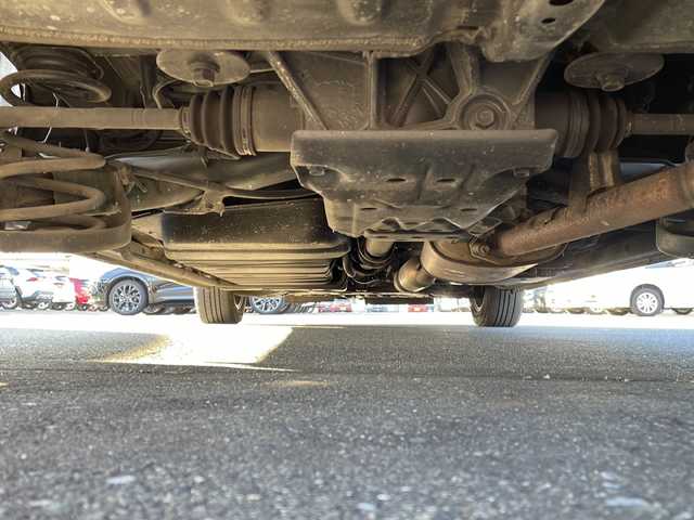 トヨタ エスクァイア Gi プレミアムパッケージ 岩手県 2018(平30)年 5.7万km ブラック ”社外ナビ（ALPINE　EX11Z）/AM/FM/CD/DVD/Bluetooth/フルセグTV/バックカメラ/ビルトインETC/ドライブレコーダー/両側パワースライドドア/フリップダウンモニター/クルーズコントロール/衝突被害軽減ブレーキ/レーンキープアシスト/横滑り防止装置/アイドリングストップ/シートヒーター/オートライト/オートハイビーム/LEDヘッドライト/フォグランプ/スマートキー/プッシュスタート/電動格納ミラー/純正15インチAW/純正フロアマット/保証書/取扱説明書