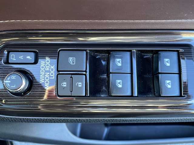 トヨタ エスクァイア Gi プレミアムパッケージ 岩手県 2018(平30)年 5.7万km ブラック ”社外ナビ（ALPINE　EX11Z）/AM/FM/CD/DVD/Bluetooth/フルセグTV/バックカメラ/ビルトインETC/ドライブレコーダー/両側パワースライドドア/フリップダウンモニター/クルーズコントロール/衝突被害軽減ブレーキ/レーンキープアシスト/横滑り防止装置/アイドリングストップ/シートヒーター/オートライト/オートハイビーム/LEDヘッドライト/フォグランプ/スマートキー/プッシュスタート/電動格納ミラー/純正15インチAW/純正フロアマット/保証書/取扱説明書