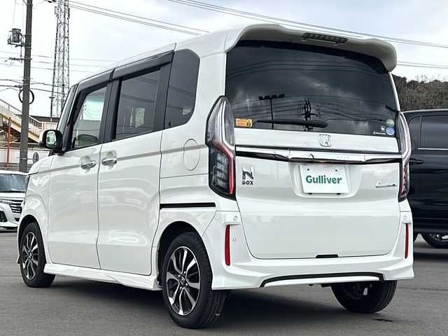 ホンダ Ｎ ＢＯＸ カスタム G L ホンダセンシング 山口県 2018(平30)年 3万km プレミアムホワイトパールⅡ 純正ナビ/（フルセグ/DVD/Bluetooth/USB）/バックカメラ/前方ドライブレコーダー/ビルトインETC/片側電動スライドドア/レーダークルーズコントロール/衝突軽減ブレーキ/革巻きステアリング/ステアリングスイッチ/LEDオートヘッドライト/フォグライト/純正フロアマット/純正14インチアルミホイール/ドアバイザー/カーテンエアバック/プッシュスタート＆スマートキー