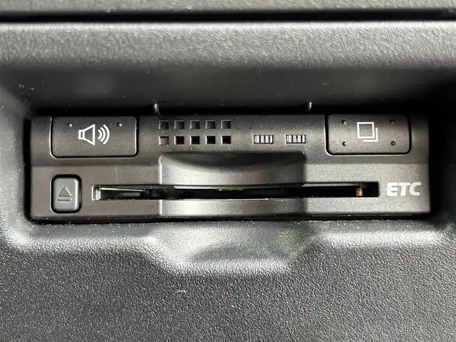 トヨタ ヴィッツ F リミテッドⅡ 新潟県 2010(平22)年 2.4万km ダークレッドマイカ 純正ナビ/(AM/FM/CD/DVD/ワンセグ)/ETC/夏タイヤ(純正ホイールカバー付き)積み込みあり/トヨタ純正シートカバー/前方センサーあり/プッシュスタート/スマートキー/スペアキーあり