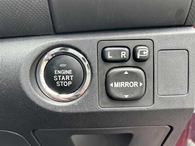 トヨタ ヴィッツ F リミテッドⅡ 新潟県 2010(平22)年 2.4万km ダークレッドマイカ 純正ナビ/(AM/FM/CD/DVD/ワンセグ)/ETC/夏タイヤ(純正ホイールカバー付き)積み込みあり/トヨタ純正シートカバー/前方センサーあり/プッシュスタート/スマートキー/スペアキーあり