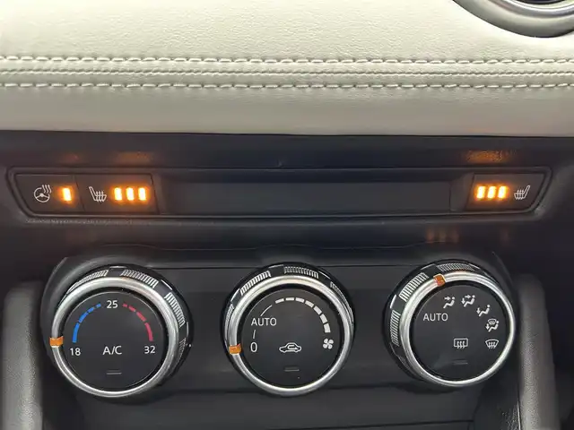 マツダ ＣＸ－３ XD エクスクルーシブモッズ 鹿児島県 2018(平30)年 6万km セラミックM 純正SDナビ/（AM.FM.CD.DVD.Bluetooth.フルセグTV）/360°ビュー・モニター/360°ドライブレコーダー/ヘッドアップディスプレイ/ブラインドスポットモニタリング/運転席パワーシート/運転席メモリーシート/前席シートヒーター/革巻きステアリング/ステアリングヒーター/電動パーキング/ブレーキホールド/純正アルミホイール/LEDヘッドライト/フロントフォグライト