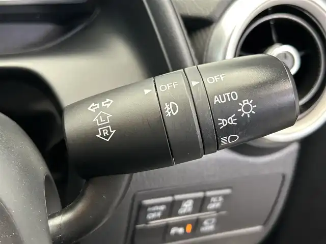 マツダ ＣＸ－３ XD エクスクルーシブモッズ 鹿児島県 2018(平30)年 6万km セラミックM 純正SDナビ/（AM.FM.CD.DVD.Bluetooth.フルセグTV）/360°ビュー・モニター/360°ドライブレコーダー/ヘッドアップディスプレイ/ブラインドスポットモニタリング/運転席パワーシート/運転席メモリーシート/前席シートヒーター/革巻きステアリング/ステアリングヒーター/電動パーキング/ブレーキホールド/純正アルミホイール/LEDヘッドライト/フロントフォグライト