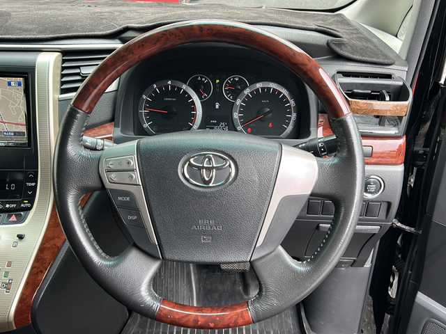 トヨタ ヴェルファイア 2．4Z プラチナセレクションⅡ 埼玉県 2010(平22)年 16.7万km ブラック サンルーフ　/社外８インチナビ　/フルセグ/DVD/CD/BT/社外フリップダウンモニター　/社外エアロ　/社外シートカバー　/ドライブレコーダー　/バックカメラ　/パワーバックドア　/両側パワースライドドア/横滑り防止/コーナーセンサー/２列目オットマン　/オートライト/保証書　/取扱説明書