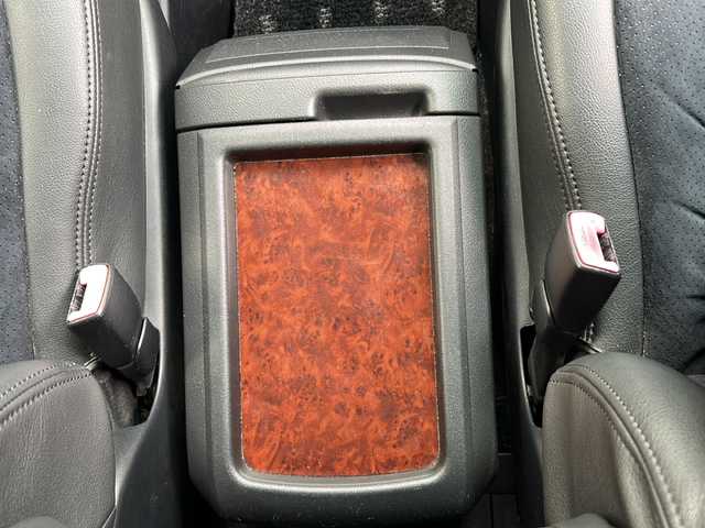 トヨタ ヴェルファイア 2．4Z プラチナセレクションⅡ 埼玉県 2010(平22)年 16.7万km ブラック サンルーフ　/社外８インチナビ　/フルセグ/DVD/CD/BT/社外フリップダウンモニター　/社外エアロ　/社外シートカバー　/ドライブレコーダー　/バックカメラ　/パワーバックドア　/両側パワースライドドア/横滑り防止/コーナーセンサー/２列目オットマン　/オートライト/保証書　/取扱説明書