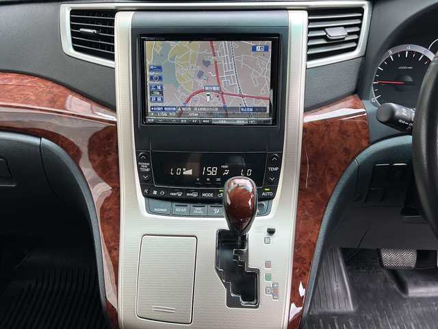 トヨタ ヴェルファイア 2．4Z プラチナセレクションⅡ 埼玉県 2010(平22)年 16.7万km ブラック サンルーフ　/社外８インチナビ　/フルセグ/DVD/CD/BT/社外フリップダウンモニター　/社外エアロ　/社外シートカバー　/ドライブレコーダー　/バックカメラ　/パワーバックドア　/両側パワースライドドア/横滑り防止/コーナーセンサー/２列目オットマン　/オートライト/保証書　/取扱説明書