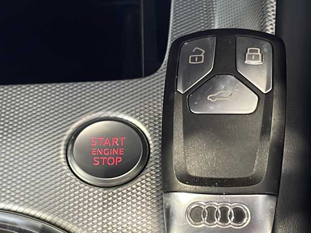 アウディ ＴＴクーペ 2．0 TFSI クワトロ 愛媛県 2017(平29)年 3.4万km 黒 アウディバーチャルコックピット/純正メモリナビ /・フルセグTV/・Bluetooth接続/・CD/DVD/・AM/FM/ビルトインETC/バックカメラ/レザーシート /前席パワーシート/前後ドライブレコーダー/電動ウィング/コーナーセンサー/パーキングアシスト/ブラインドスポットモニター/パドルシフト/クルーズコントロール/社外レーダー/LEDヘッドライト/スペアキー