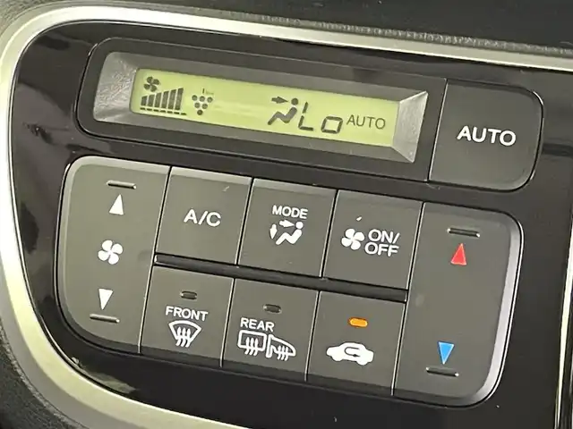 ホンダ Ｎ ＢＯＸ G SSパッケージ 群馬県 2017(平29)年 1.3万km クリスタルブラックパール 純正７型ナビ　バックカメラ　片側パワースライドドア　前席シートヒーター　　ビルトインＥＴＣ　社外１４インチアルミホイール　ＡＢＳ　横滑り防止装置　アイドリングストップ　プッシュスタート　禁煙車