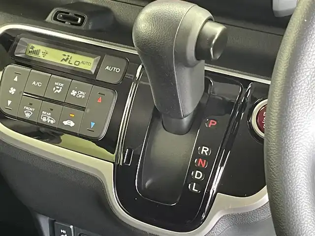 ホンダ Ｎ ＢＯＸ G SSパッケージ 群馬県 2017(平29)年 1.3万km クリスタルブラックパール 純正７型ナビ　バックカメラ　片側パワースライドドア　前席シートヒーター　　ビルトインＥＴＣ　社外１４インチアルミホイール　ＡＢＳ　横滑り防止装置　アイドリングストップ　プッシュスタート　禁煙車