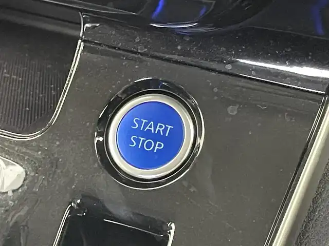 日産 セレナ e－パワー ハイウェイスター V 埼玉県 2022(令4)年 0.8万km ダイヤモンドブラック 純正１０インチ　フリップダウンモニター　アラウンドビューモニター　ＢＳＭ　プロパイロット　レーダークルーズコントロール　ドライブレコーダー　ビルトインＥＴＣ　デジタルインナーミラー　ハンズフリー　ＴＶ