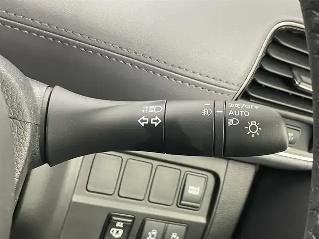 日産 セレナ e－パワー ハイウェイスター V 埼玉県 2022(令4)年 0.8万km ダイヤモンドブラック 純正１０インチ　フリップダウンモニター　アラウンドビューモニター　ＢＳＭ　プロパイロット　レーダークルーズコントロール　ドライブレコーダー　ビルトインＥＴＣ　デジタルインナーミラー　ハンズフリー　ＴＶ