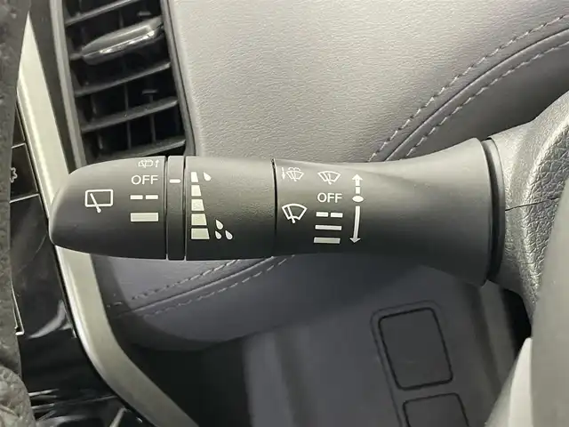 日産 セレナ e－パワー ハイウェイスター V 埼玉県 2022(令4)年 0.8万km ダイヤモンドブラック 純正１０インチ　フリップダウンモニター　アラウンドビューモニター　ＢＳＭ　プロパイロット　レーダークルーズコントロール　ドライブレコーダー　ビルトインＥＴＣ　デジタルインナーミラー　ハンズフリー　ＴＶ
