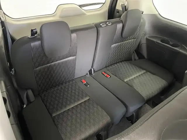 日産 セレナ e－パワー ハイウェイスター V 埼玉県 2022(令4)年 0.8万km ダイヤモンドブラック 純正１０インチ　フリップダウンモニター　アラウンドビューモニター　ＢＳＭ　プロパイロット　レーダークルーズコントロール　ドライブレコーダー　ビルトインＥＴＣ　デジタルインナーミラー　ハンズフリー　ＴＶ