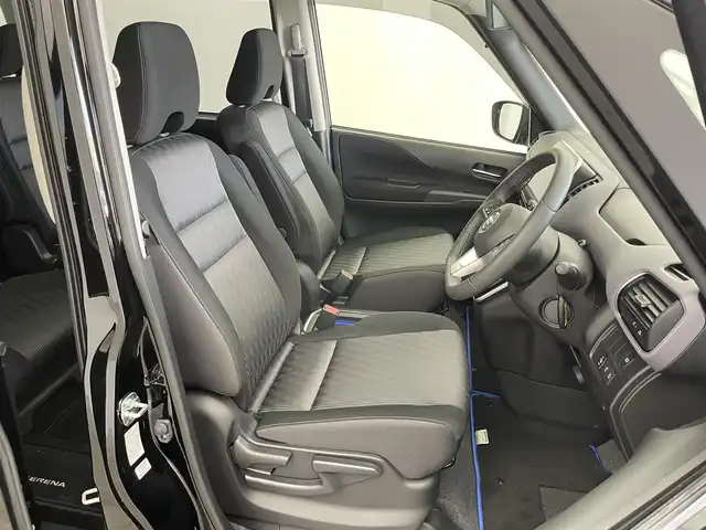 日産 セレナ e－パワー ハイウェイスター V 埼玉県 2022(令4)年 0.8万km ダイヤモンドブラック 純正１０インチ　フリップダウンモニター　アラウンドビューモニター　ＢＳＭ　プロパイロット　レーダークルーズコントロール　ドライブレコーダー　ビルトインＥＴＣ　デジタルインナーミラー　ハンズフリー　ＴＶ