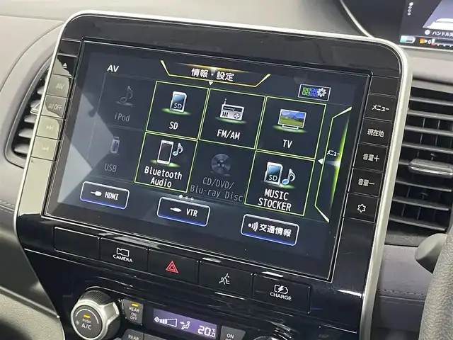 日産 セレナ e－パワー ハイウェイスター V 埼玉県 2022(令4)年 0.8万km ダイヤモンドブラック 純正１０インチ　フリップダウンモニター　アラウンドビューモニター　ＢＳＭ　プロパイロット　レーダークルーズコントロール　ドライブレコーダー　ビルトインＥＴＣ　デジタルインナーミラー　ハンズフリー　ＴＶ